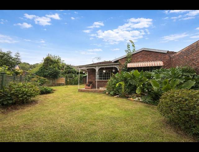 2 BEDROOM TOWNHOUSE FOR SALE IN PRESTBURY
